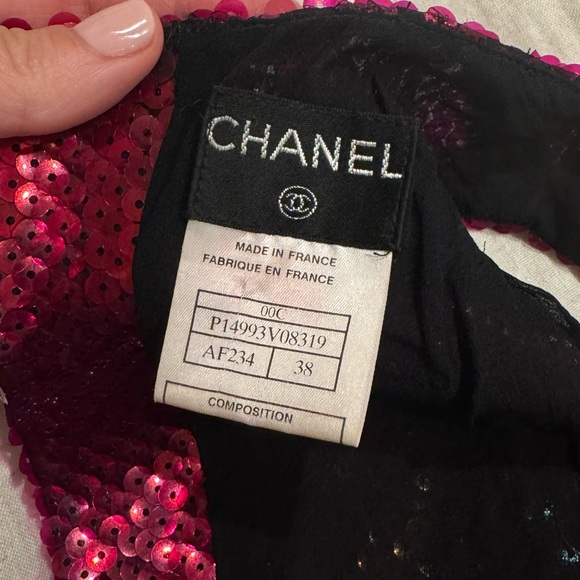 Vintage CHANEL two piece Skirt and top set - Picture 11 of 13